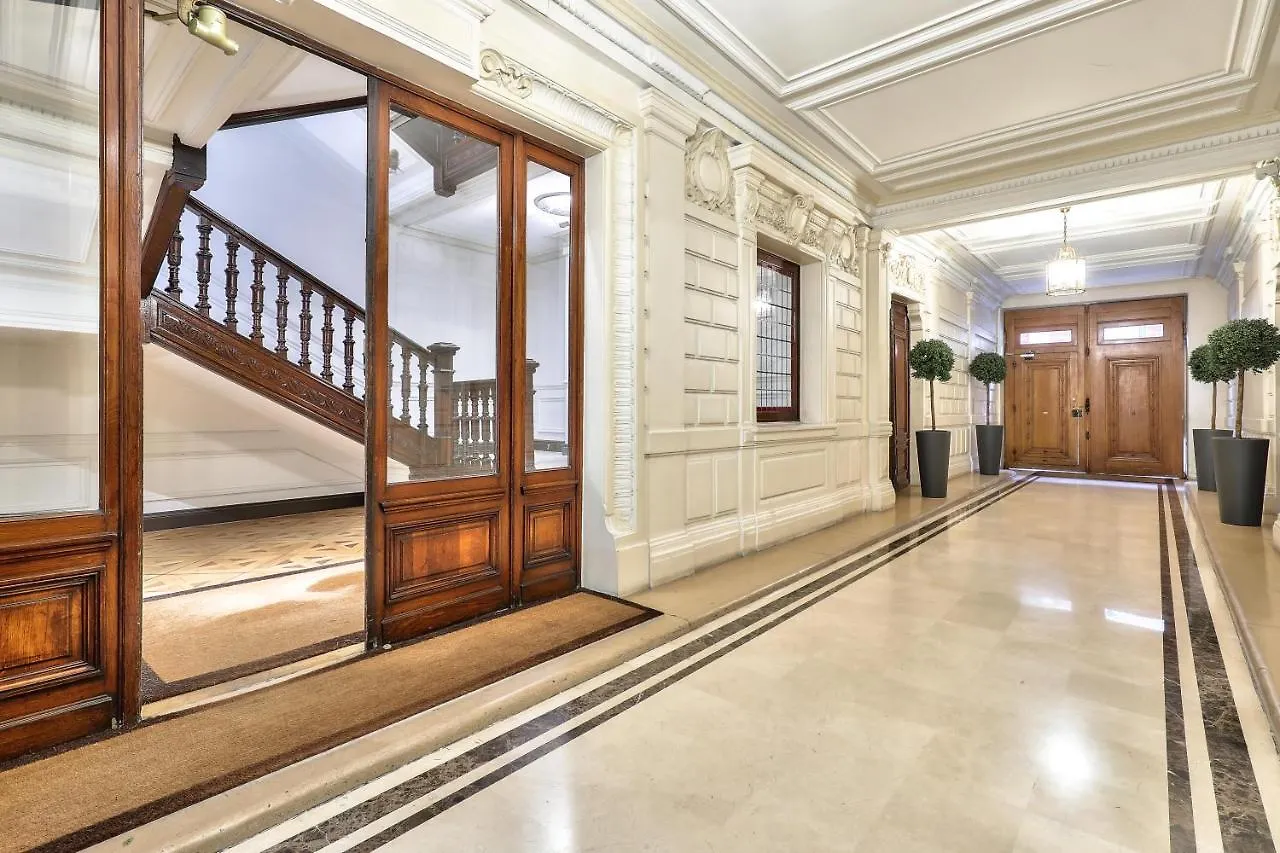 33 Marbeuf Lejlighedshotel Paris