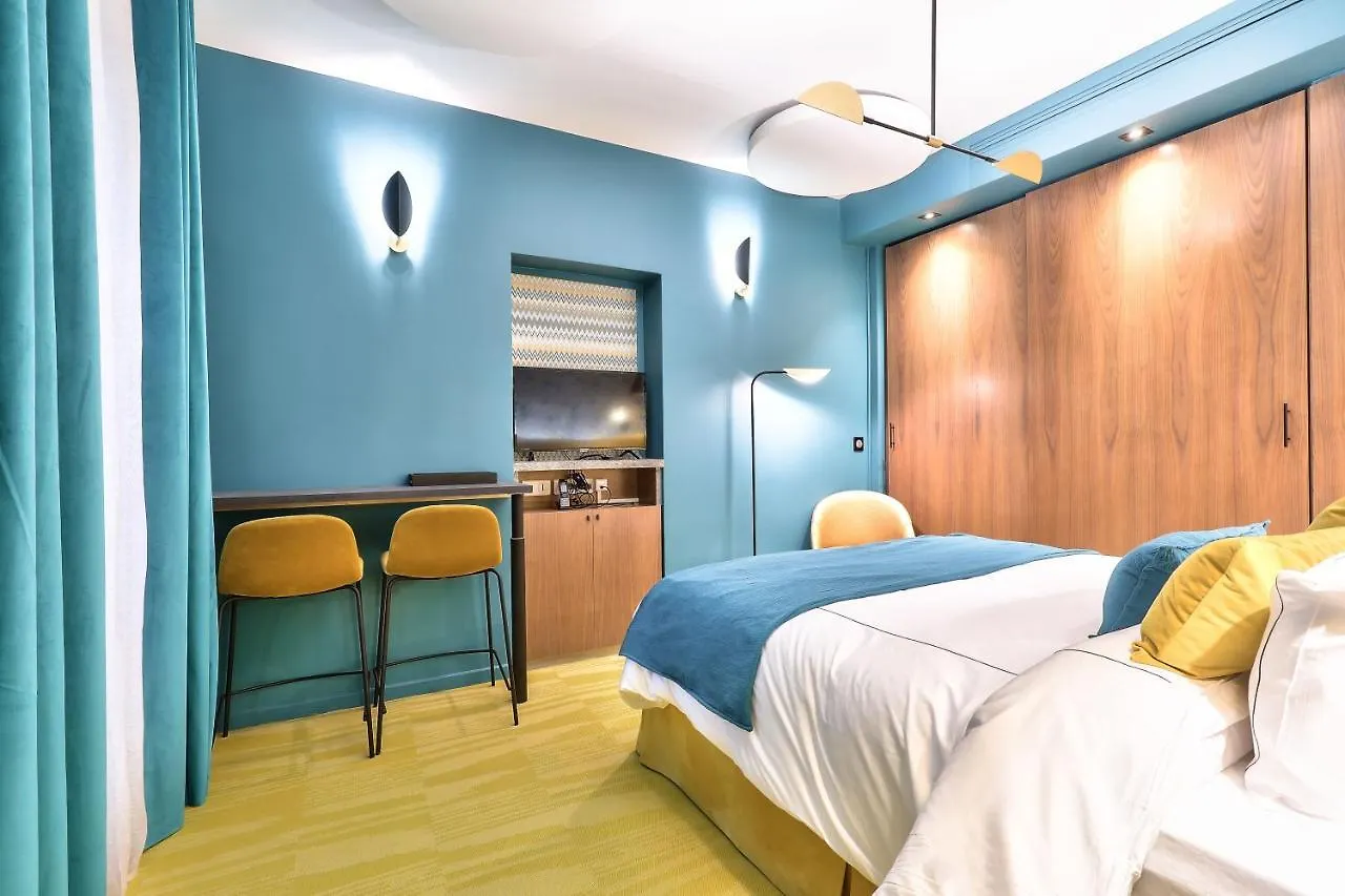 33 Marbeuf Aparthotel Paris