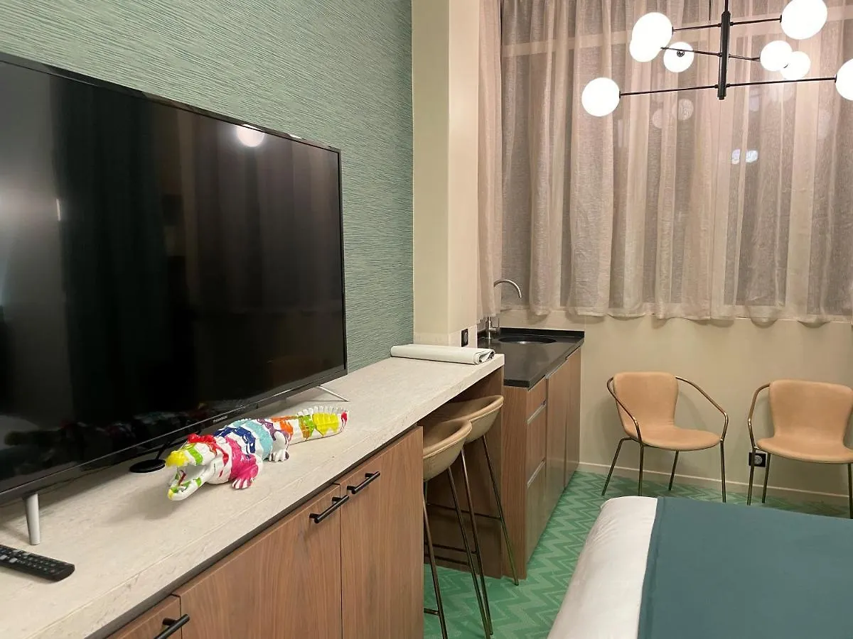 33 Marbeuf 4* 파리