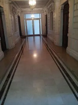 33 Marbeuf Париж