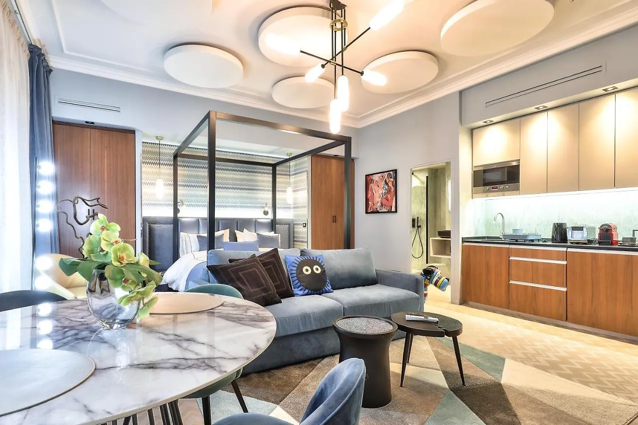 33 Marbeuf Apart-hotel