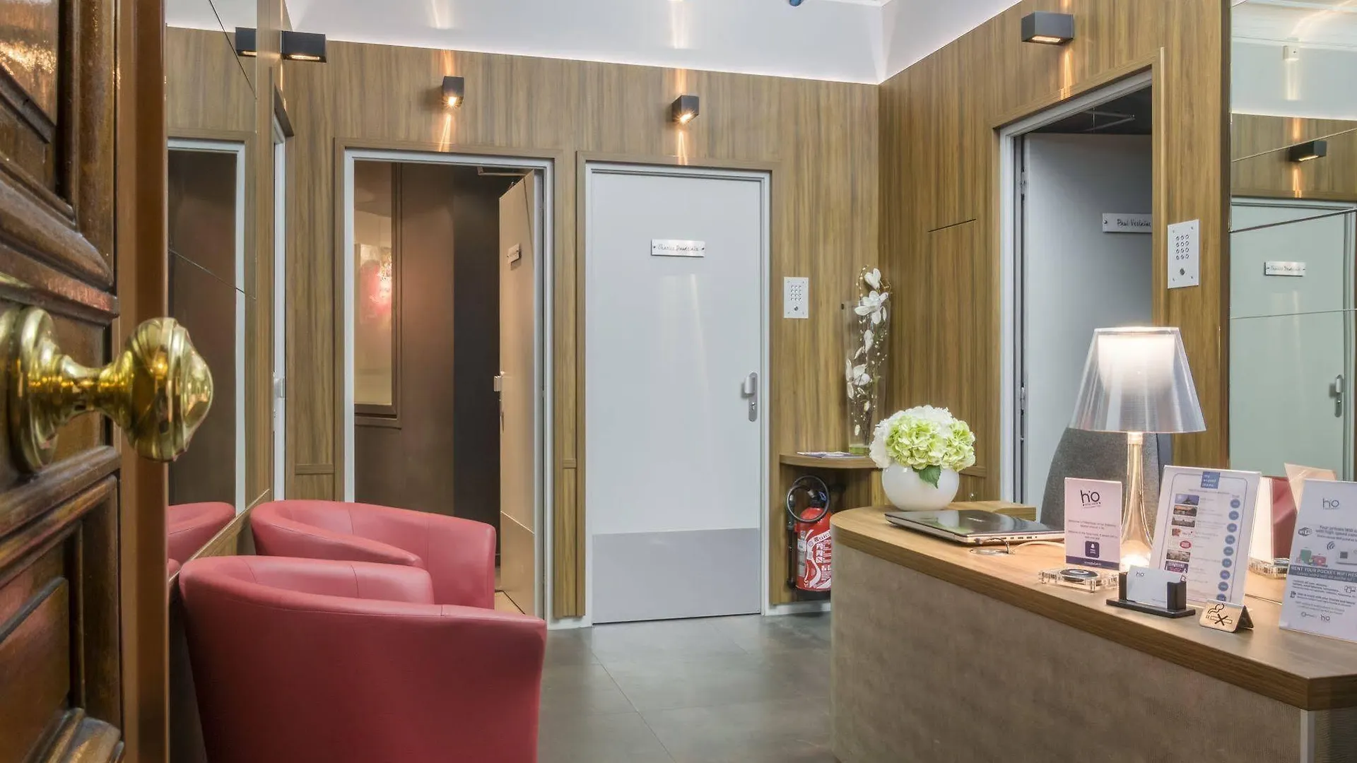 33 Marbeuf 4* Paris
