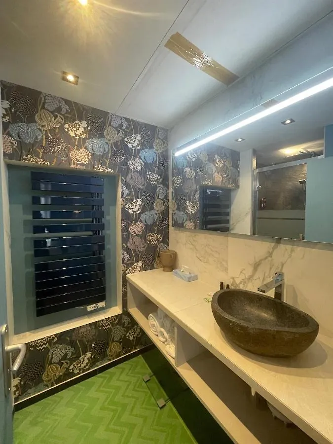 Lejlighedshotel 33 Marbeuf Paris
